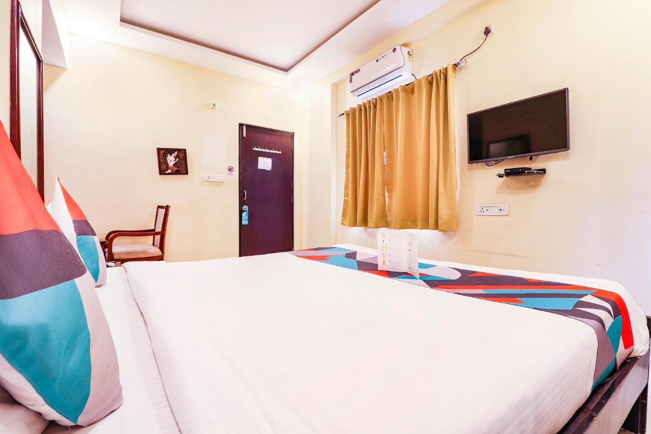 Fabexpress Mid Town Hotel Hyderabad Bagian luar foto