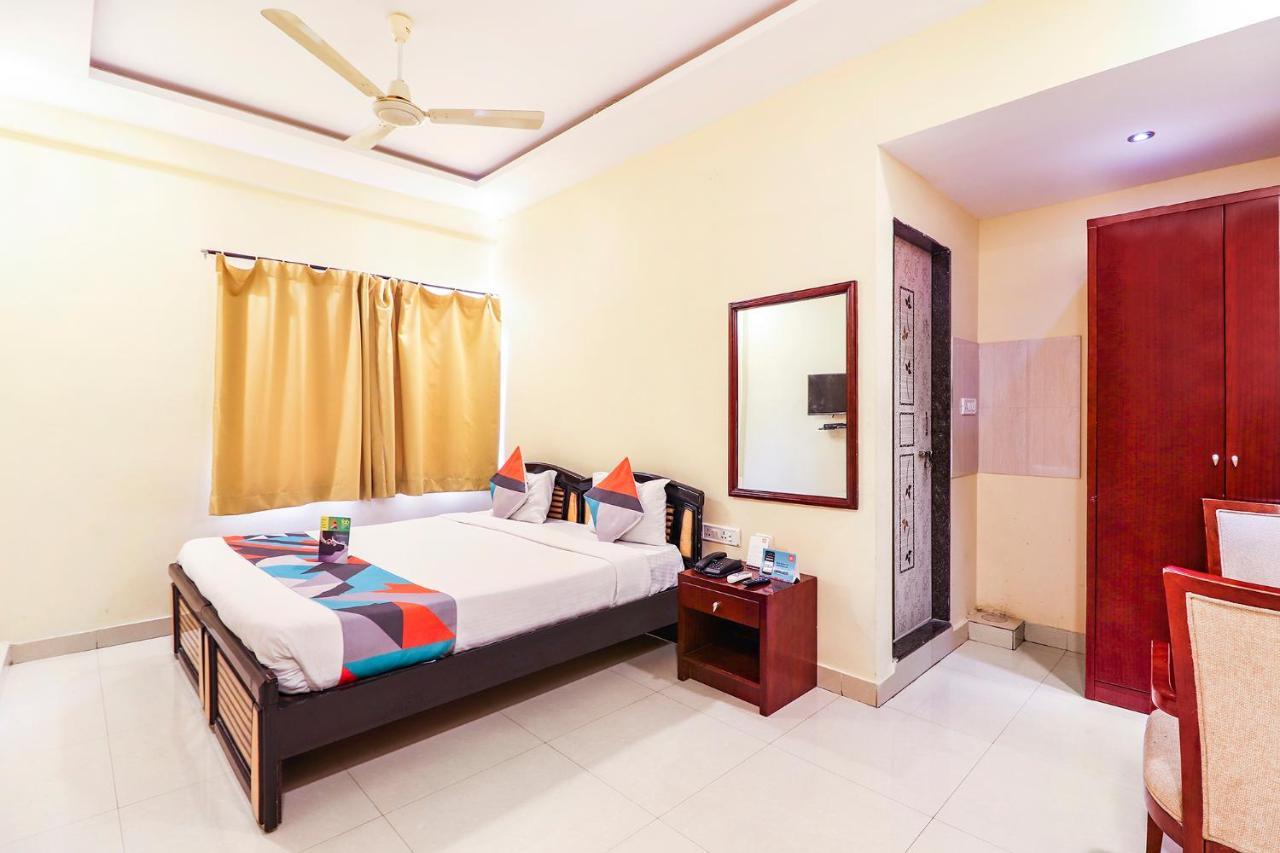 Fabexpress Mid Town Hotel Hyderabad Bagian luar foto